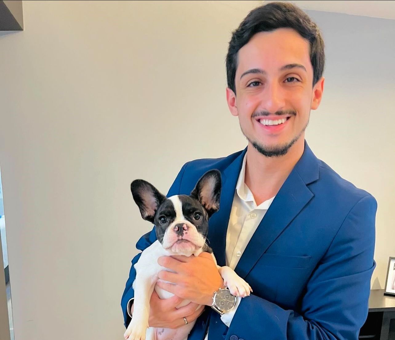 Dr. Pedro Filetti com um paciente